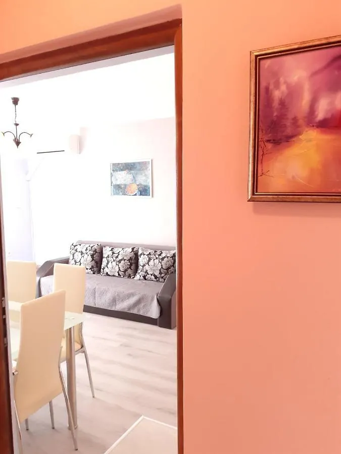 Art Apartment - Valentina 부르가스